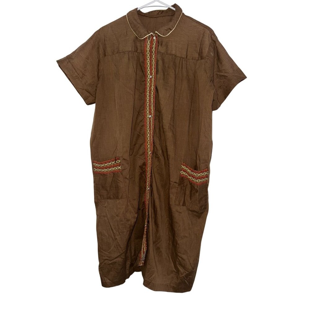 Handmade Brown Short-Sleeve Button-Up Dress With Embroidered Pockets & Collar Tr